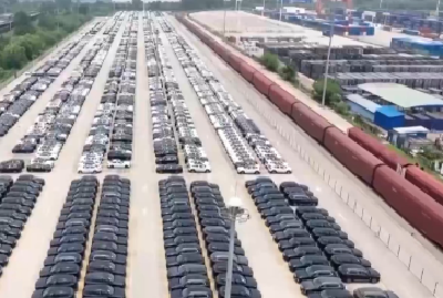 长途自驾游思路打开了！给爱车买张“火车票”目的地见