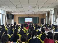 凉水河镇中学：传防护妙招 护豆蔻年华