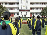 凉水河镇中学：菊香翻卷重阳意 春晖温润感恩心