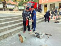 石鼓镇中学开展校园消防安全演练