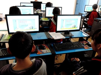 竹山县千名学生网上签名 缅怀革命先烈立志报效祖国