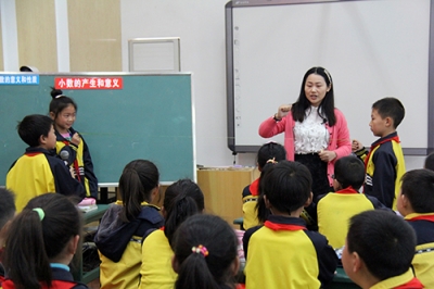 (十堰)“国培计划”省级特级教师巡回讲学项目走进房县