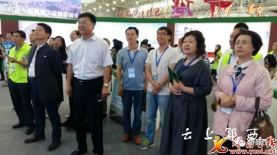 郧西组团参加中博会，与武汉乐游旅行社达成当年输送1万名游客的合作意向