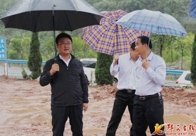 张涛深入河夹镇指导抢险救灾工作