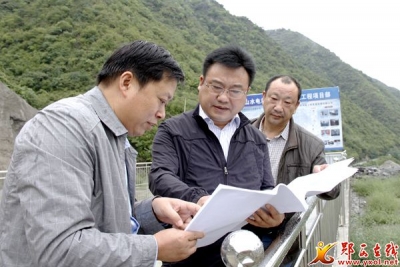 张涛检查指导防汛和河长制工作
