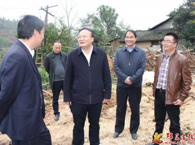查宏：把扶贫产业园打造成中国木业板材标杆园区