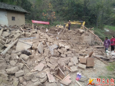六郎乡全面启动易地扶贫搬迁拆旧复垦工作