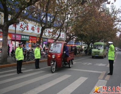 郧西筑牢冬季交通安全屏障护群众出行平安