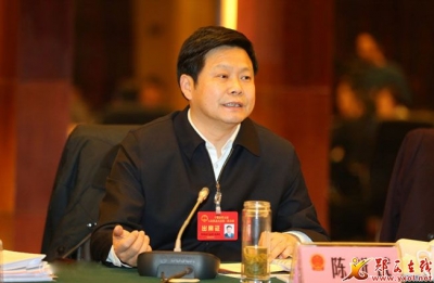 陈新武参加郧西代表团讨论：坚决打赢脱贫攻坚战