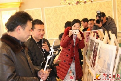 县摄影、诗词、书画、美术协会召开年会