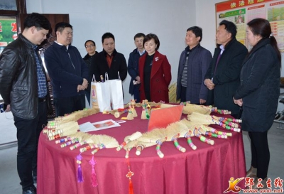 江汉区捐赠观音镇100万元