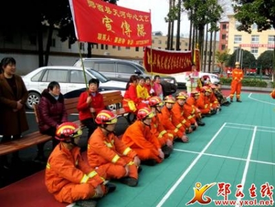 城乡携手传民俗 欢庆春节
