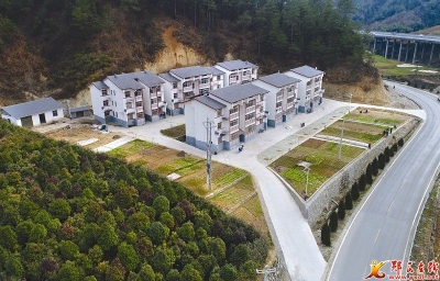 石梯子村：做好乡镇村振兴文章