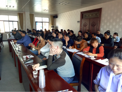 城关人社所：举办业务培训，提高服务质量