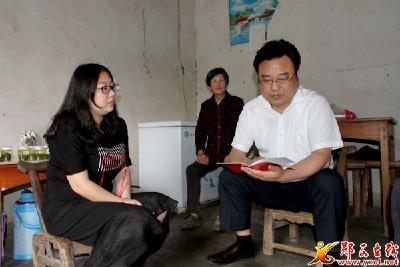 张涛:全面落实教育扶贫政策 让每个孩子享受阳光雨露