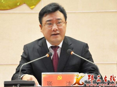  张涛主持召开县委常委会会议部署扶贫攻坚等工作