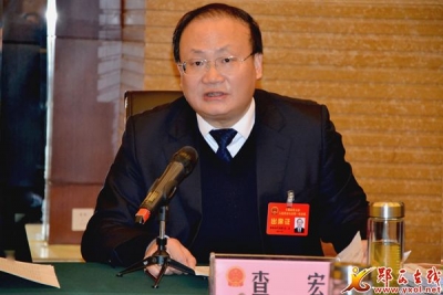 查宏主持召开县长办公会