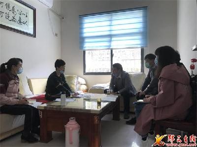 县卫健局到羊尾花栗庵村督办脱贫攻坚工作