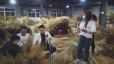 中国老区建设促进会在郧西开展“消费扶贫，直播带货”活动