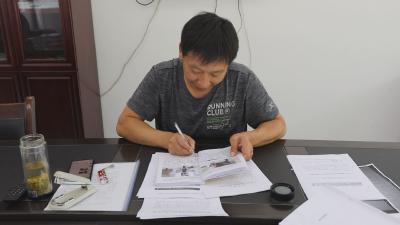 脱贫路上的“坚守者”  ——县国资局驻上津镇刘家湾村第一书记雷尚斌