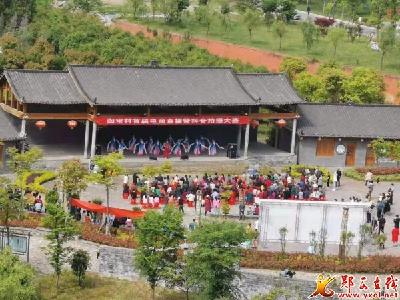 下营村：抖音网红主播齐聚 带火乡村电商旅游