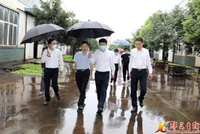 王兵在企业调研:强化主动服务意识 支持企业更好发展