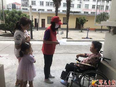 县创文办组织志愿者筑起抗击疫情的“红色长城”