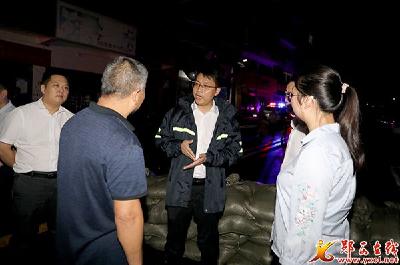王兵:严格落实应急响应要求 坚决打赢防汛救灾硬仗