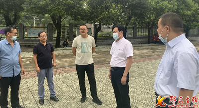 河夹镇 开展校园安全检查 筑牢师生安全屏障