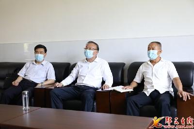 查宏：严守纪律底线 确保风清气正