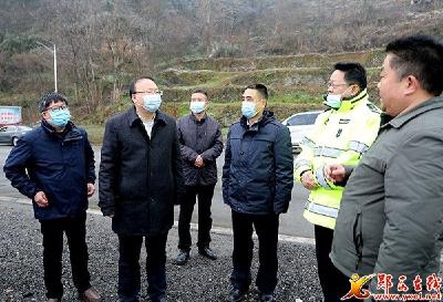 查宏在土门镇督导雨雪极端天气应对等工作