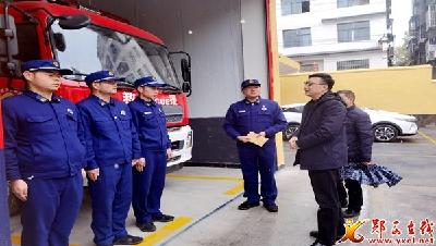 上津镇：迎新春送温暖 致敬“最可爱的人”