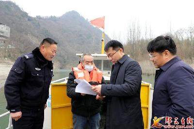 王兵:扎实做好渡口安全工作 营造平安有序出行环境