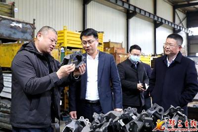 王兵:主动热情周到服务 护航企业做大做强