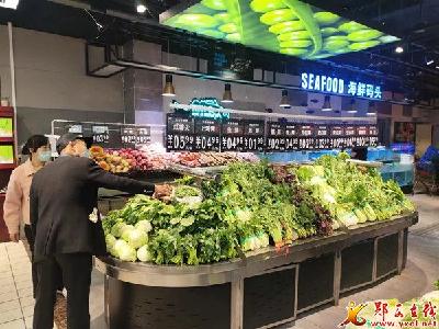 县发改局开展“五一”期间市场价格巡视
