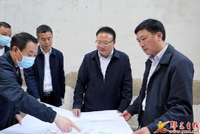 查宏:着力改善人居环境 不断增进民生福祉
