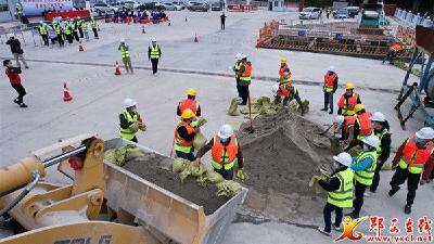 郧西举办“十西”高铁项目建设防洪抢险救援演练