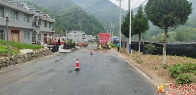 县公路养护中心打响“路面病害集中处治”攻坚战