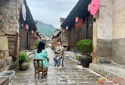 “郧西七夕”非遗文化燃点不断 吸引新华社采访报道