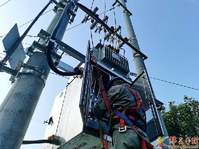 国网郧西县供电公司：挥汗如雨 守护“清凉”