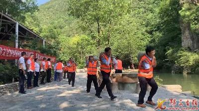 我县以练为战筑牢汛期安全防线