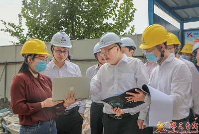 查宏:加快建设进度 打造精品工程