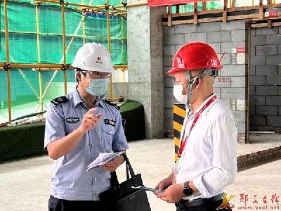 我县贴心服务 “暖心”又“安薪”