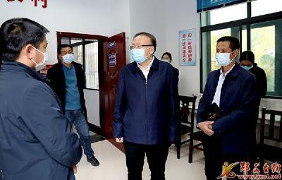 查宏:高效统筹疫情防控和经济社会发展