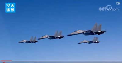 我爱祖国的蓝天——人民空军，生日快乐