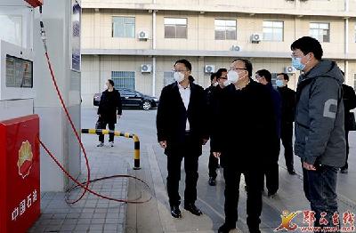 查宏带队督导“两节”安全生产、市场保供等工作