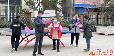 县残联深入社区开展节前“敲门行动”