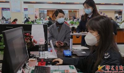 县税务局：传承雷锋精神 践行税务初心