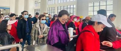小长假第二天，郧西各景区持续火爆……