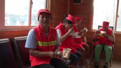 暖心！郧西340名环卫工人吃上“爱心早餐”